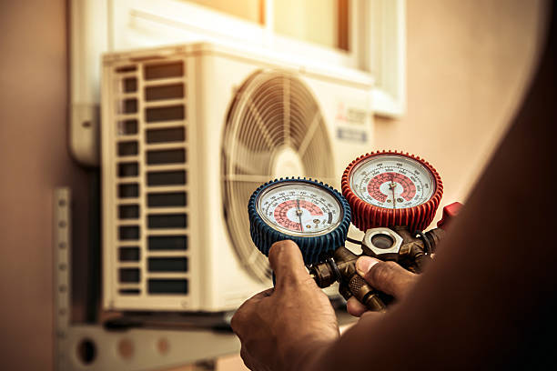 Professional Hvac Installation technician working in Rosamond, CA